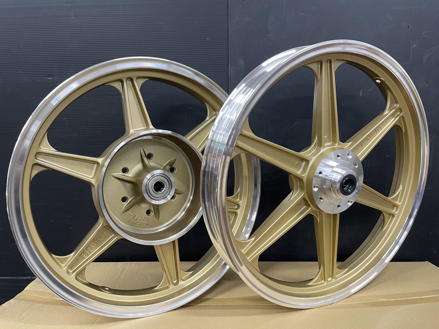 カワサキZ1/Z2専用マルチ・キャストホイールご紹介！！ | 日本最大級