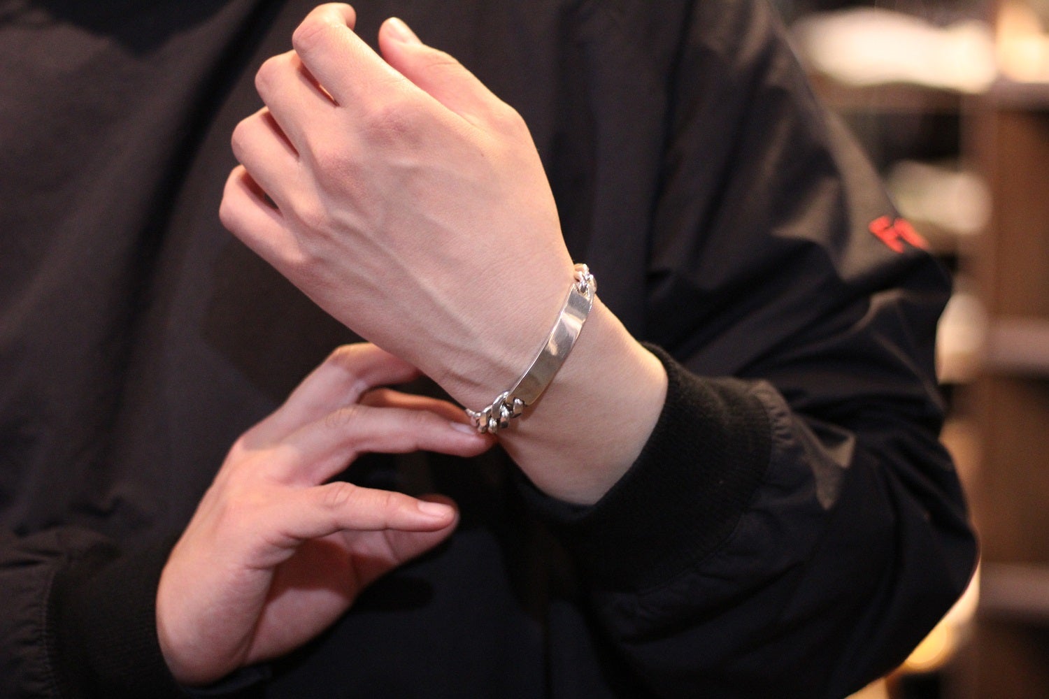 MADE IN CALIFORNIA】ID Braceletのご紹介です。 | スマクロ福岡店の