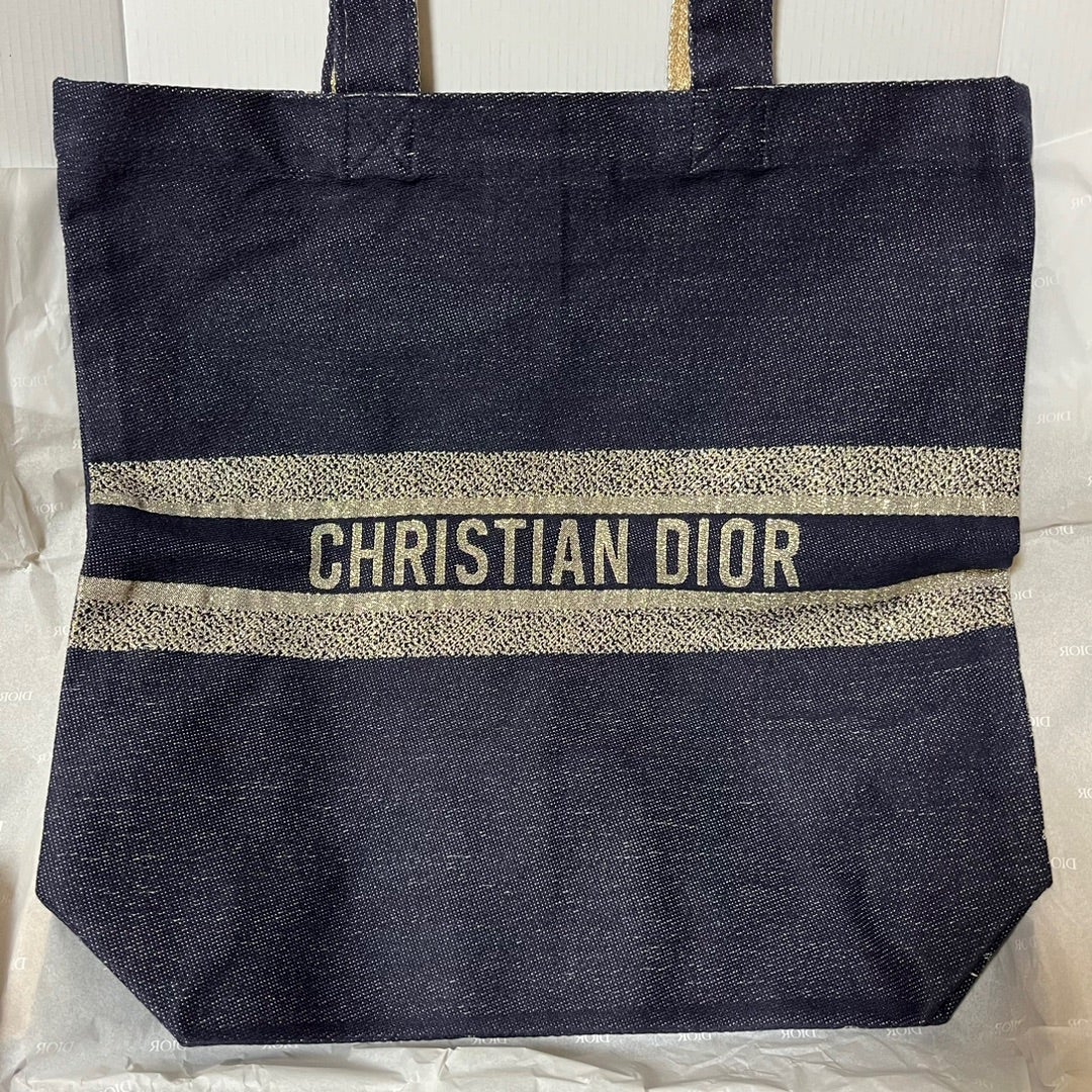 Diorホリデー2022⭐︎『ディオールトート』争奪戦 | Misaのブログ