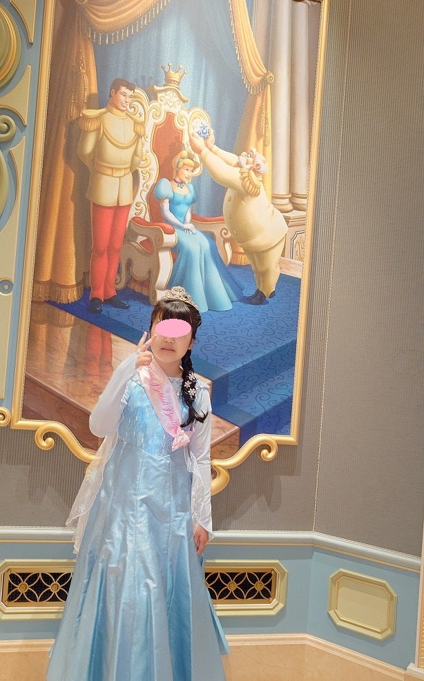 姫 ビビディ・バビディ・ブティックでアナ雪エルサに | My Favorite