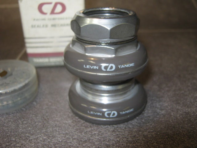 本日の銀輪庵・・・色々ありました・・・スレッドヘッドパーツ