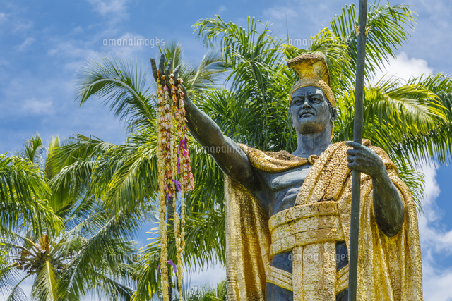 ハワイ島ヒロのカメハメハ大王像[10322000920]の写真・イラスト素材