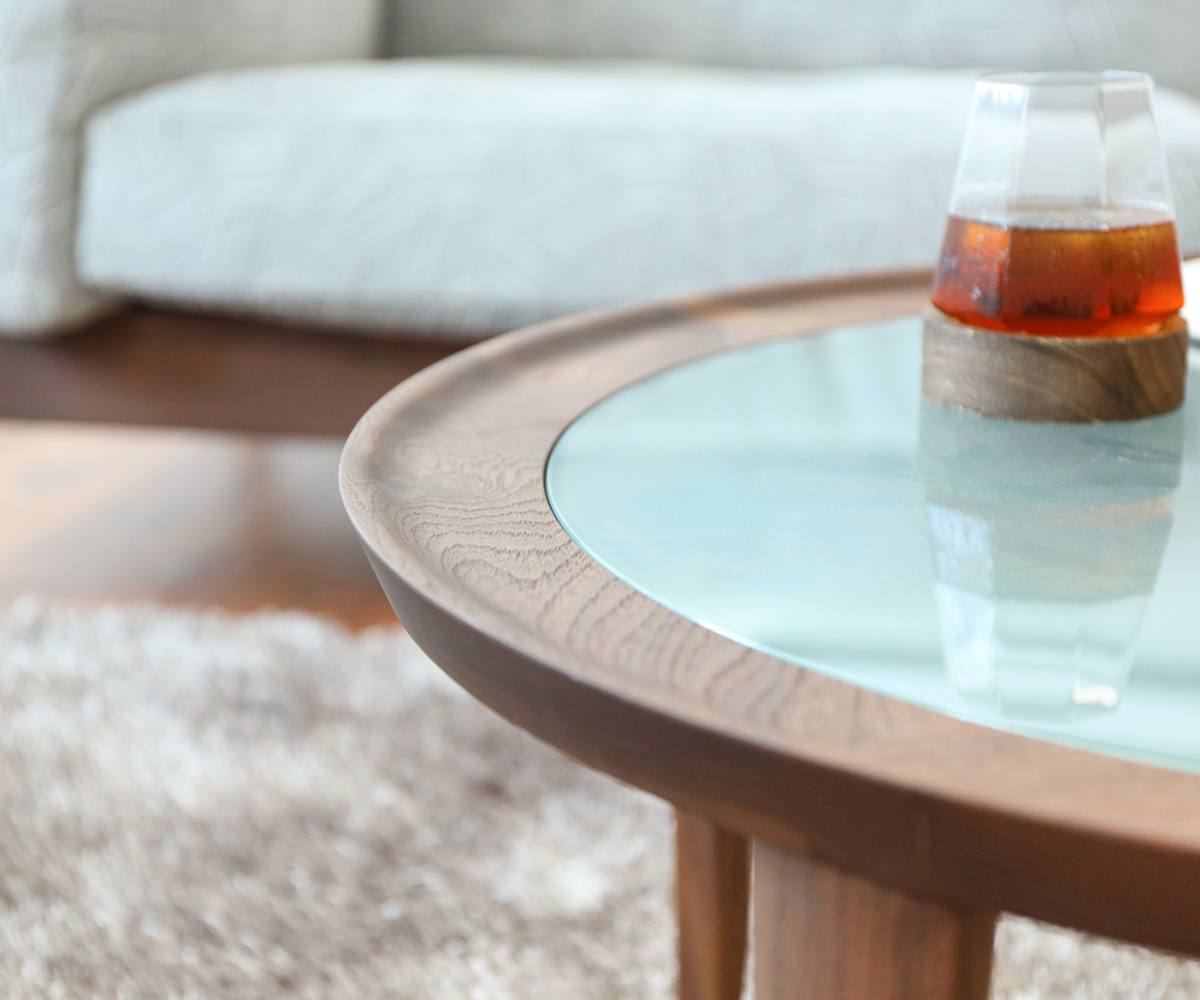 凜 リビングテーブル ガラス天板 | 【公式】飛騨の家具『株式会社