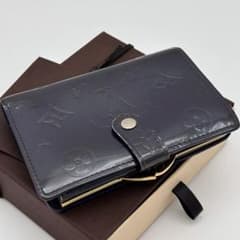 ルイ ヴィトン モノグラム ポルト モネ ヴィエノワ ヴェルニ がま口