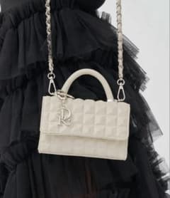 本日限定価格 DarichダーリッチDRチャームチョコレートハンドバッグ