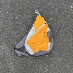 00s NIKE ワンショルダーバッグ スリングバッグ y2k テック系 - メルカリ