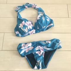 PEAK&PINE フラワープリントホルターネックビキニ - メルカリ