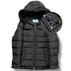 美品 PRADA ロゴ プレート ナイロン ダウン ファー 291794 46 - メルカリ