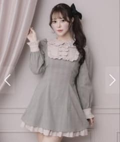 Pium スクエアフリルリボンドーリーワンピース グレー - メルカリ