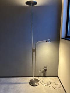 IKEA ISJAKT イスヤクト LEDフロアアップライト/読書ランプ - メルカリ