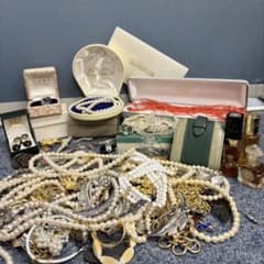 遺品整理 アクセサリー 時計 まとめ ブローチ タイピン 刻印未検品