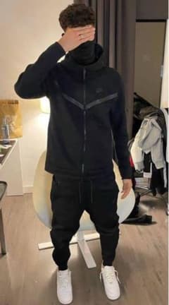 m50055704792_1.jpg?1715227032