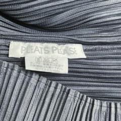 イッセイミヤケ タンクトップ プリーツ グレー ノースリーブ - メルカリ