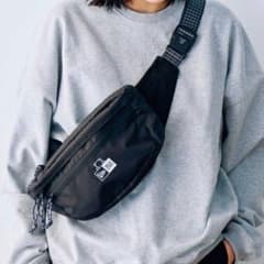 完売品 familiar NEW ERA ボディバッグ ファミリア ニューエラ - メルカリ