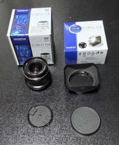 お値引き【美品】ZUIKO ED12mm f2.0 ブラック+純正フード 美品】<お値引き> ZUIKO ED12mm f2.0 ブラック+純正フード - メルカリ