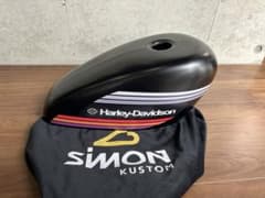 サイモンカスタム社製タンクカバーXL883N / XL1200NS など - メルカリ