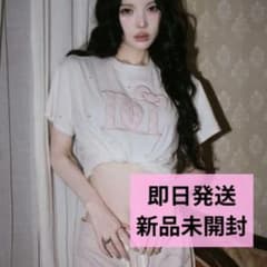 即日発送】Hello DarichキルティングアップリケビジューTシャツ - メルカリ