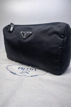 正規極美品 PRADA プラダ ブラック 黒 三角プレート ナイロンポーチ