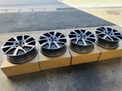 1箇所小傷あり 60 プリウス PHEV 純正ホイール19インチ4本 新車外し