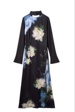 わかな様専用】 KnuthMarf blurryfloweronepiece - メルカリ