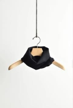 新品未使用 COMOLI 25AW カシミヤネックウォーマー ブラック - メルカリ