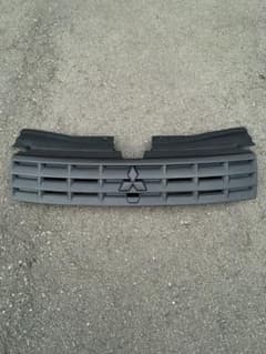 Neo Nomad様専用 三菱デリカD5 MC前フロントグリル チッピング塗装