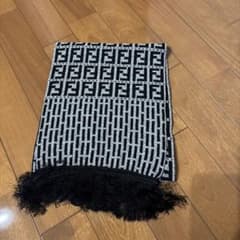 FENDI フェンディ マフラー グレー ブラック ズッカ柄 ロゴ 美品