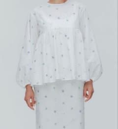 Yori 2026sp 新作 ブロッサムギャザーパフブラウス36 - メルカリ