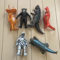 日本製 ウルトラマンソフビ 怪獣6体 - メルカリ