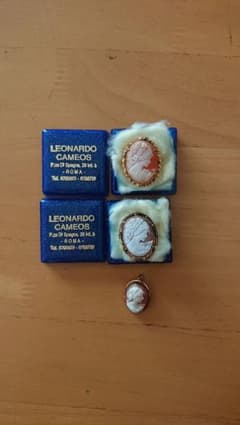 LEONARDO カメオブローチ 3個セット - メルカリ