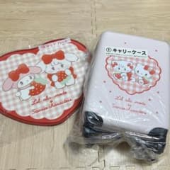 サンリオ mikko Lil ala mode一番くじ】キャリーケース・マット - メルカリ