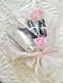 コスメブーケ【Aesop/Refa】展示品｜誕生日/結婚式/ギフト - メルカリ