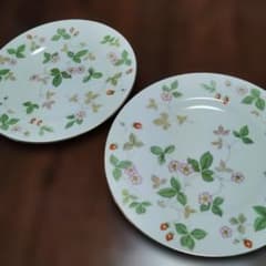 WEDGWOOD ワイルドストロベリー 皿 2枚セット（20.5cm） - メルカリ