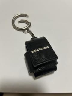 BALENCIAGA ブラックレザーキーホルダー AirPods - メルカリ