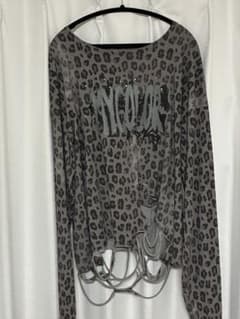 GRANCY 総柄ラインストーングラフィックロンT - メルカリ