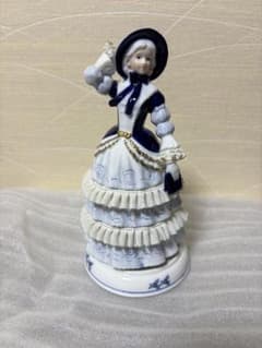 オルゴール人形陶器 demain - メルカリ