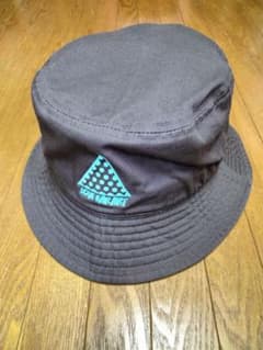 美品 Love ear art 限定 バケットハット ラブイヤーアート 長瀬着