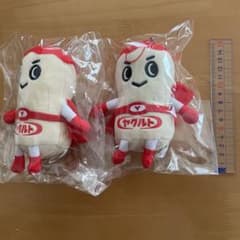 ヤクルトマン ぬいぐるみ 2体セット - メルカリ