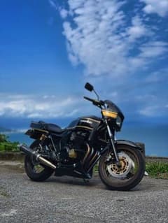 ZRX400 アンダーカウル（ポッシュ） - メルカリ