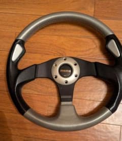 MOMO JET 35パイ ホーンボタン＆ホーンリング＆ネジ6本付 状態良好