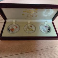 祝30周年記念ハローキティKABUKI銀貨プルーフ3枚セット - メルカリ