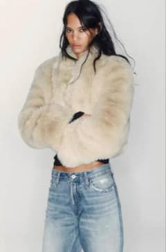 タグ付き新品☆ZARAのショートフェイクファーコート☆XSサイズ