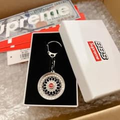 Supreme BBSキーホルダー シルバー - メルカリ