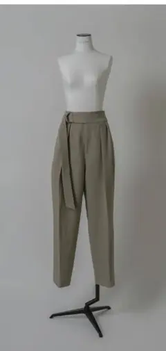 2026年最新】ローヘン パンツの人気アイテム - メルカリ