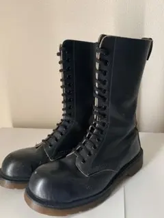 2026年最新】ドクターマーチン14ホールの人気アイテム - メルカリ