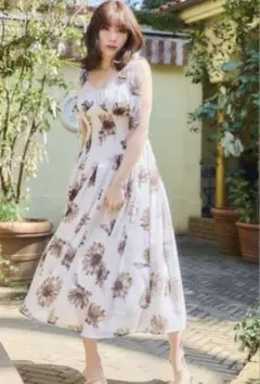 2026年最新】sunflower-printed midi dressの人気アイテム - メルカリ