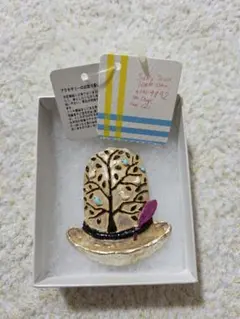 2026年最新】Sally Scott ブローチ・コサージュの人気アイテム - メルカリ