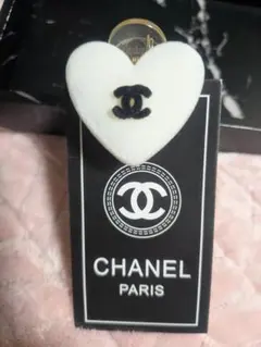 2026年最新】シャネルノベルティブローチの人気アイテム - メルカリ