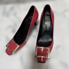 2026年最新】ROGER VIVIER パンプスの人気アイテム - メルカリ