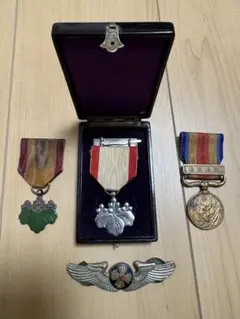 2026年最新】勲八等白色桐葉章の人気アイテム - メルカリ